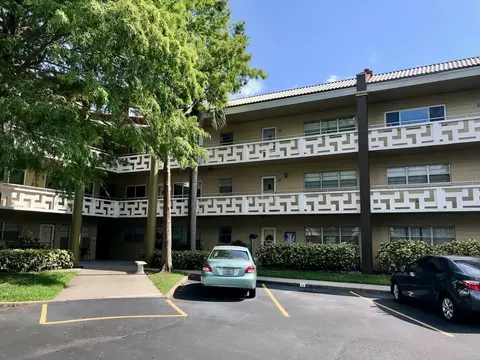 2417 Persian Dr #33, Clearwater, FL 33763