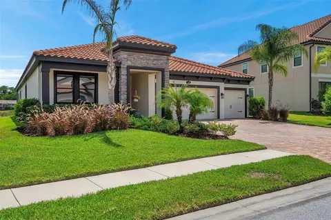 1921 Via Lago Dr, Lakeland, FL 33810
