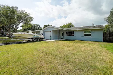 5683 46th Ave N, Kenneth City, FL 33709