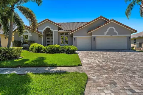 2710 Skimmer Point Dr S, Gulfport, FL 33707