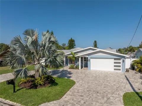 312 Westwinds Dr, Palm Harbor, FL 34683