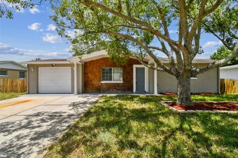 3353 Columbus Dr, Holiday, FL 34691