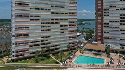 17940 Gulf Blvd #4E, Redington Shores, FL 33708