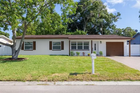 8518 76th Ave, Seminole, FL 33777