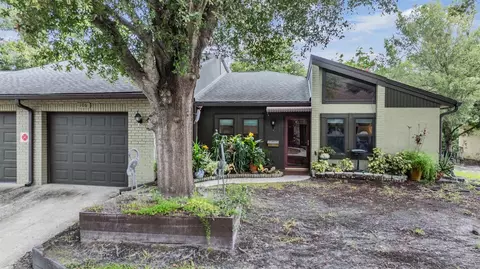2101 Sunset Point Rd #106, Clearwater, FL 33765