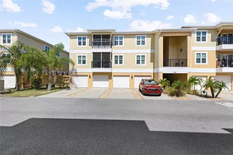 6421 Banyan Blvd #301, New Port Richey, FL 34652