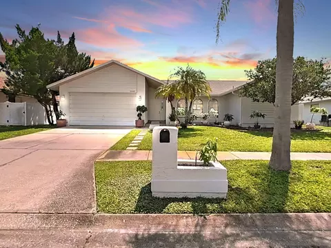 11497 Harborside Cir, Largo, FL 33773