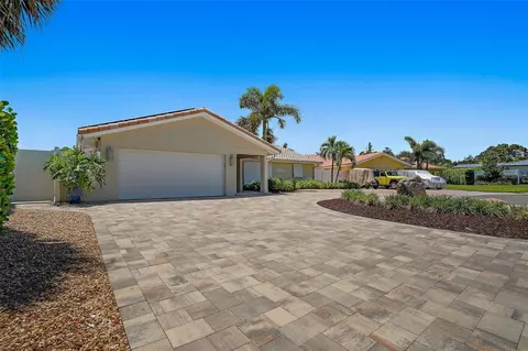 4329 40th St S, Saint Petersburg, FL 33711