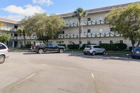 2470 Rhodesian Dr #16, Clearwater, FL 33763