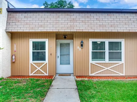 11511 113th St #8D, Largo, FL 33778