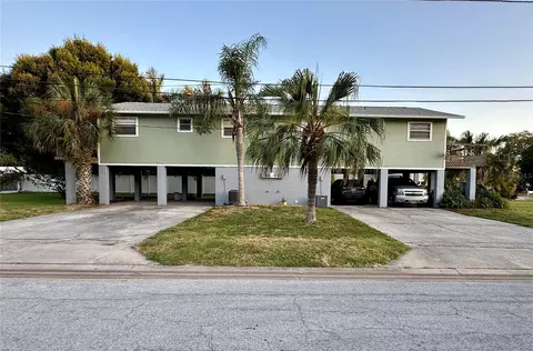 2702 57th St S, Gulfport, FL 33707