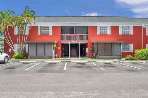 1064 82nd Ter N #G, Saint Petersburg, FL 33702