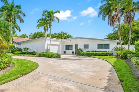 10234 Tarpon Dr, Treasure Island, FL 33706