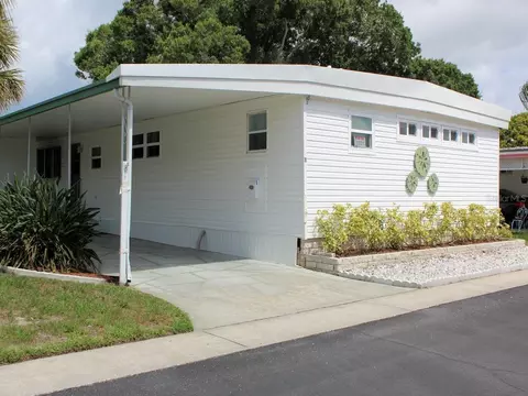 11 Sabal Palm Dr, Largo, FL 33770