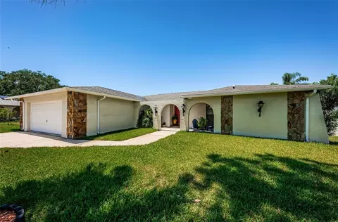 11393 102nd Ct, Seminole, FL 33778