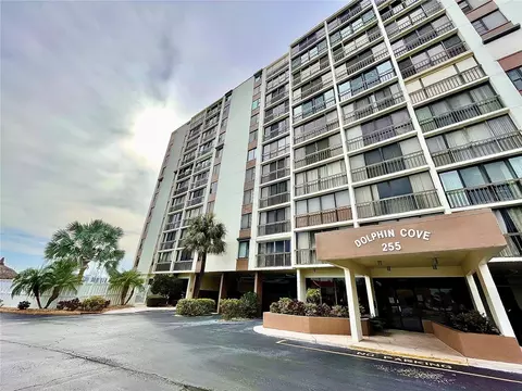255 Dolphin Pt #809, Clearwater, FL 33767