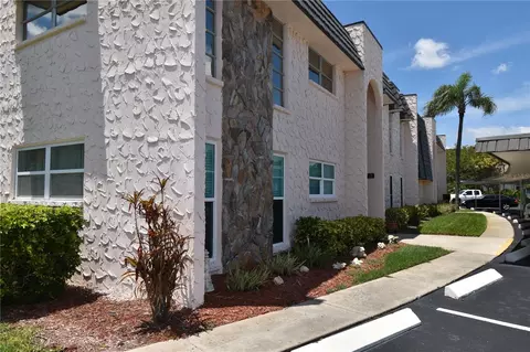 122 Fernwood Cir #122, Seminole, FL 33777