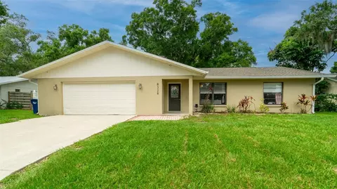 8328 Brandeis Cir W, Sarasota, FL 34243