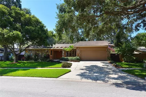 27 Hickory Ln, Safety Harbor, FL 34695