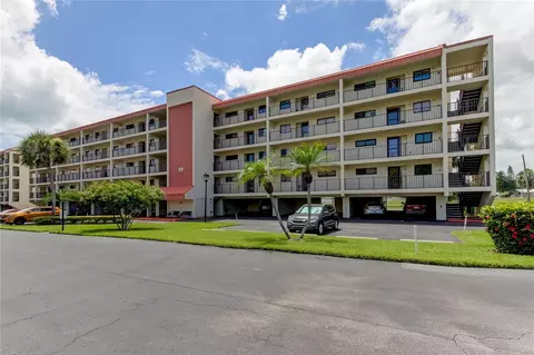 9490 Harbor Greens Way #205, Seminole, FL 33776