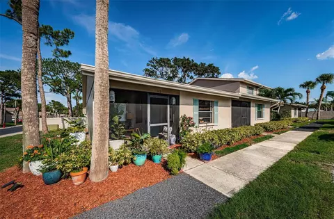 2131 Ridge Rd S #112, Largo, FL 33778