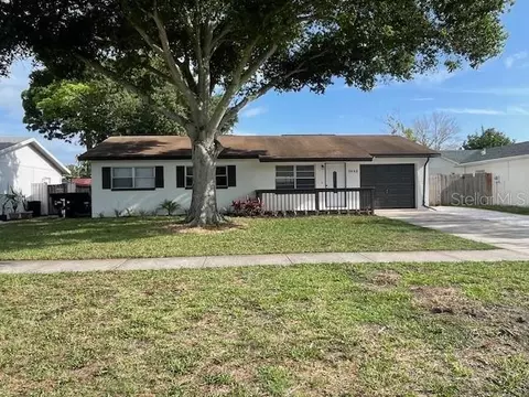 9448 86th Ave N, Seminole, FL 33777