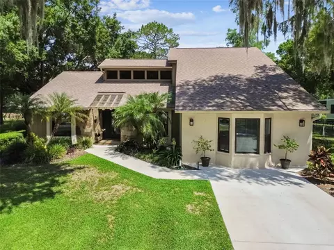 17011 Dennis Rd, Lutz, FL 33558