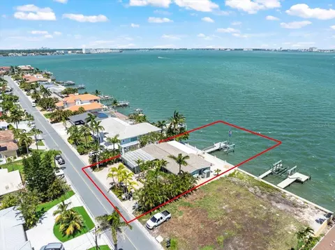 426 55th Ave, Saint Pete Beach, FL 33706