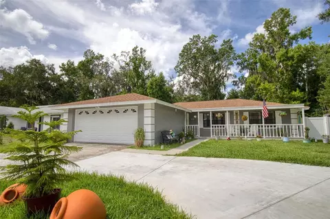 609 Sandy Creek Dr, Brandon, FL 33511