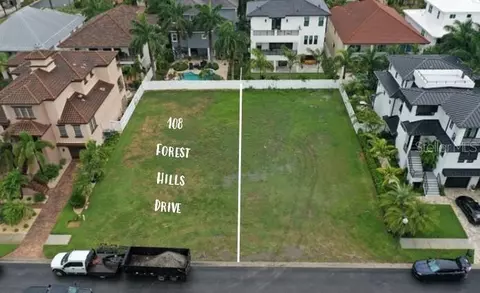 108 Forest Hills Dr, Redington Shores, FL 33708