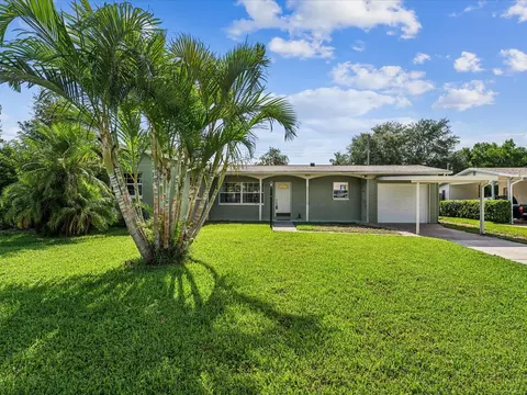 2033 Valencia Way, Clearwater, FL 33764