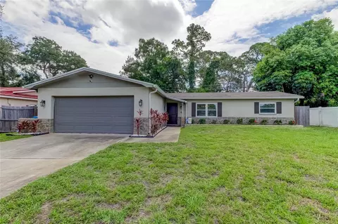 7863 91st St, Seminole, FL 33777