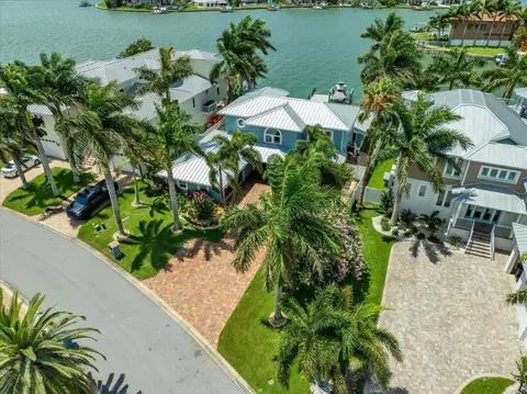 407 Bath Club Blvd N, North Redington Beach, FL 33708