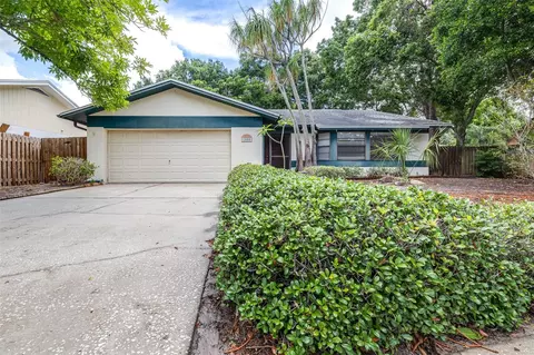 1888 Sunset Woods Ct, Clearwater, FL 33763