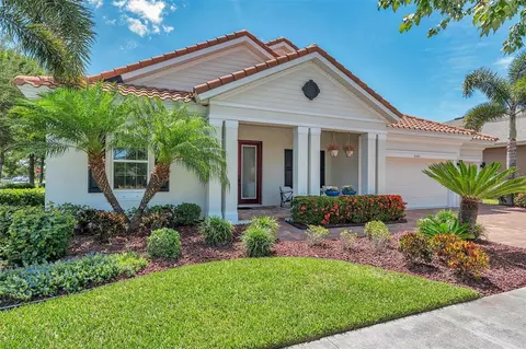 6002 Shadowlake Dr, Apollo Beach, FL 33572