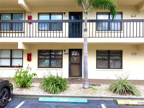 315 30th Ave W #B106, Bradenton, FL 34205