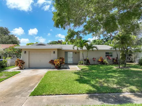 13668 Imperial Grv, Largo, FL 33774