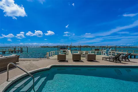 2121 E Vina Del Mar Blvd, Saint Pete Beach, FL 33706