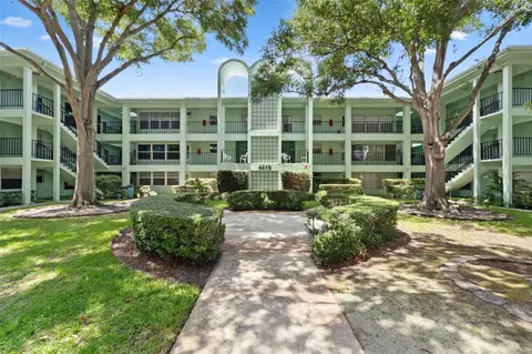 4819 8th Ave N #201, Saint Petersburg, FL 33713