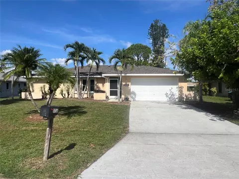 3711 SE 2nd Pl, Cape Coral, FL 33904