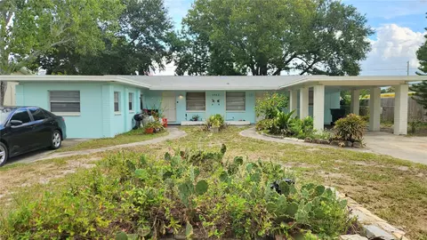 3042 Englewood Dr, Largo, FL 33771