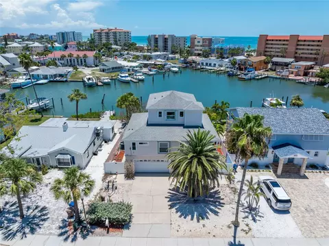 141 140th Ave E, Madeira Beach, FL 33708