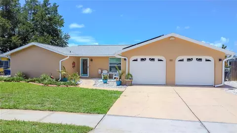 1111 Rushmore Dr, Holiday, FL 34690