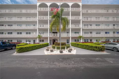 5501 80th St N #506, Saint Petersburg, FL 33709