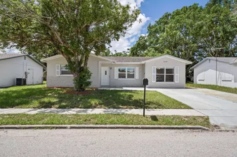 5626 Mirada Dr, Holiday, FL 34690