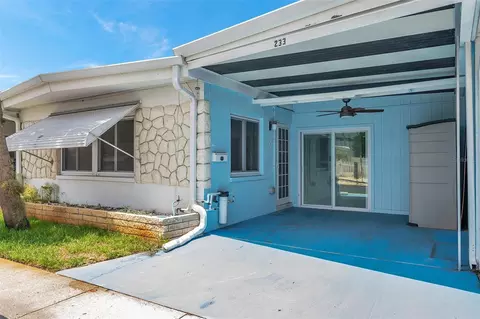 250 Rosery Rd NW #233, Largo, FL 33770