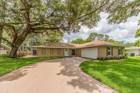8675 15th St N, Saint Petersburg, FL 33702