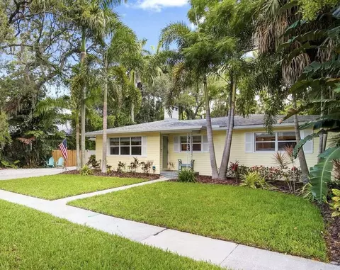 741 Indian Beach Ln, Sarasota, FL 34234
