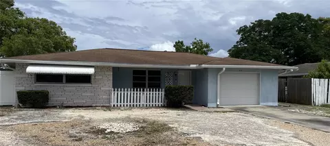 10138 Hickory Hill Dr, Port Richey, FL 34668