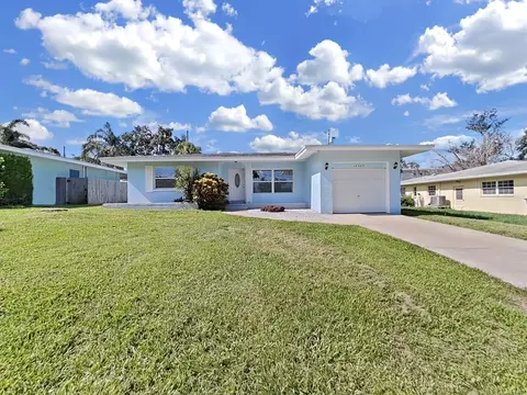 14542 120th Ave, Largo, FL 33774